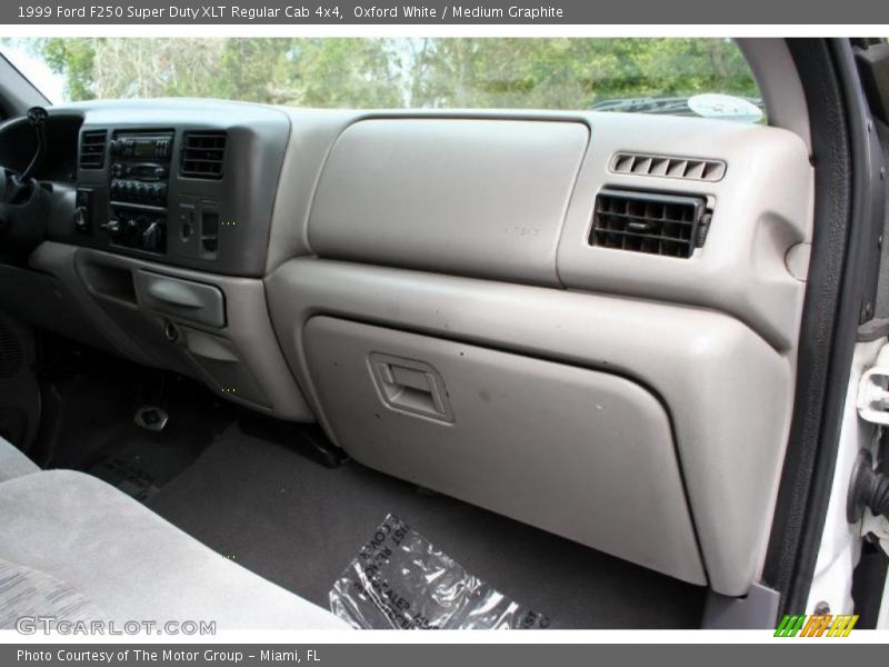 Oxford White / Medium Graphite 1999 Ford F250 Super Duty XLT Regular Cab 4x4