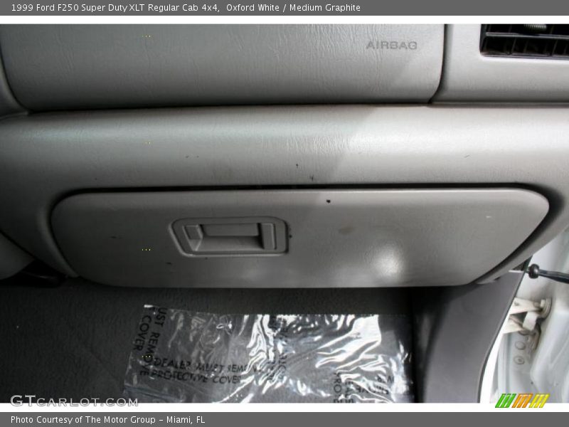 Oxford White / Medium Graphite 1999 Ford F250 Super Duty XLT Regular Cab 4x4