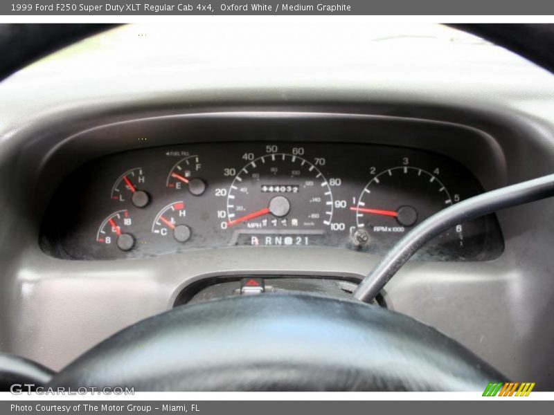 Oxford White / Medium Graphite 1999 Ford F250 Super Duty XLT Regular Cab 4x4