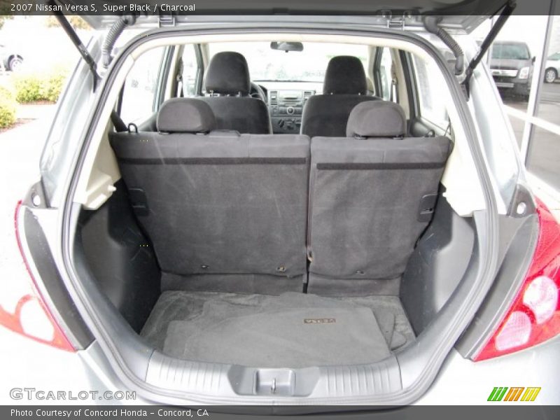 Super Black / Charcoal 2007 Nissan Versa S