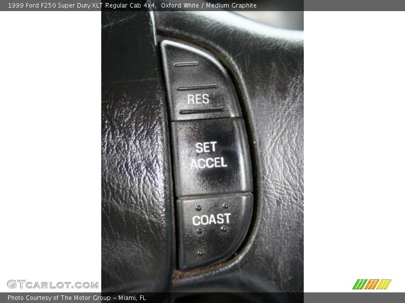 Oxford White / Medium Graphite 1999 Ford F250 Super Duty XLT Regular Cab 4x4