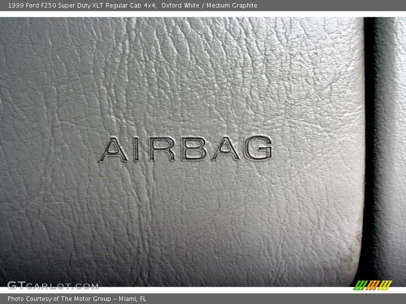 Oxford White / Medium Graphite 1999 Ford F250 Super Duty XLT Regular Cab 4x4