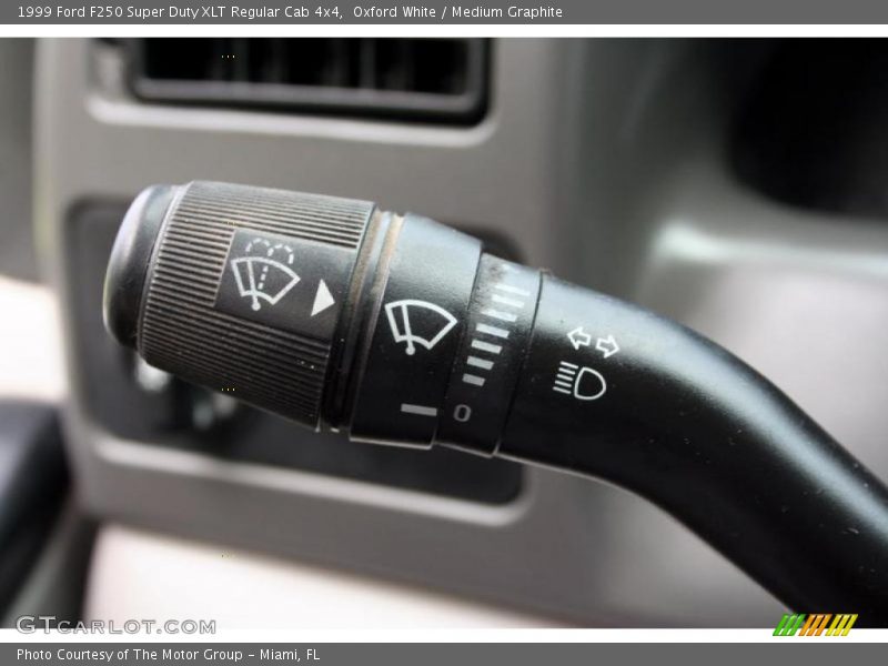 Oxford White / Medium Graphite 1999 Ford F250 Super Duty XLT Regular Cab 4x4