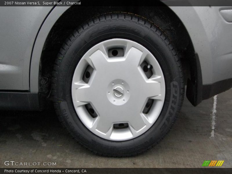 Super Black / Charcoal 2007 Nissan Versa S