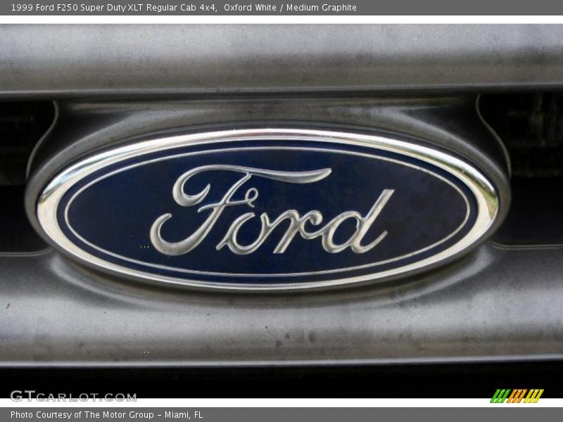 Oxford White / Medium Graphite 1999 Ford F250 Super Duty XLT Regular Cab 4x4