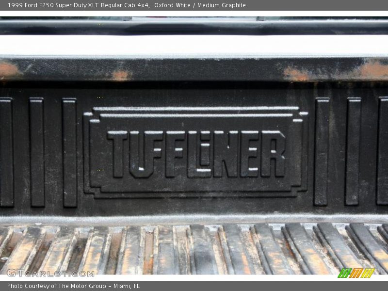 Oxford White / Medium Graphite 1999 Ford F250 Super Duty XLT Regular Cab 4x4