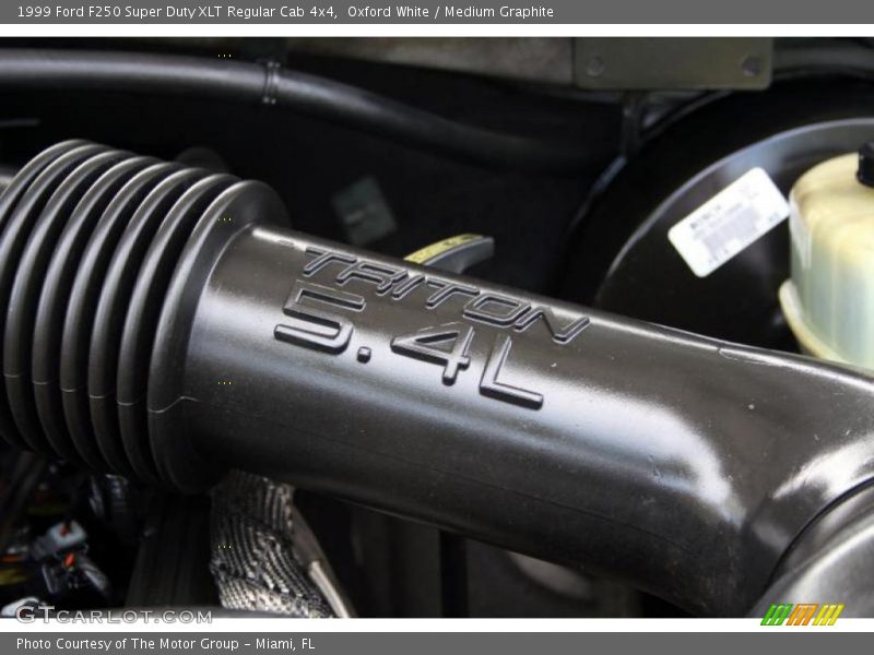 Oxford White / Medium Graphite 1999 Ford F250 Super Duty XLT Regular Cab 4x4