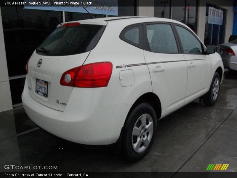 Phantom White / Black 2009 Nissan Rogue S AWD