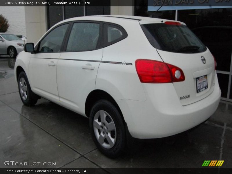 Phantom White / Black 2009 Nissan Rogue S AWD