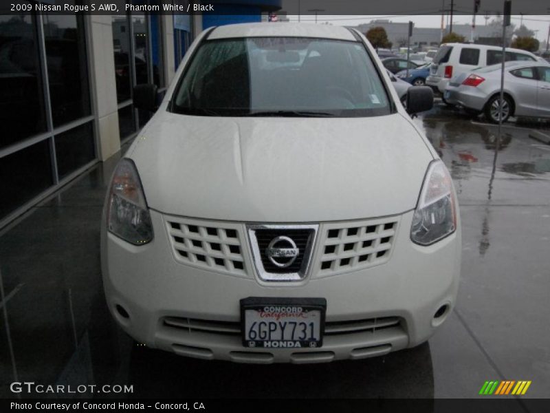 Phantom White / Black 2009 Nissan Rogue S AWD