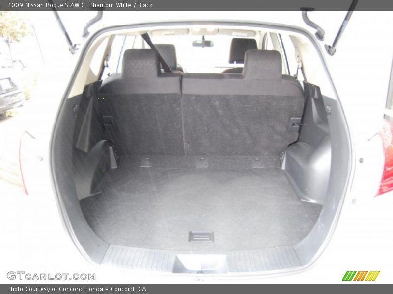 Phantom White / Black 2009 Nissan Rogue S AWD