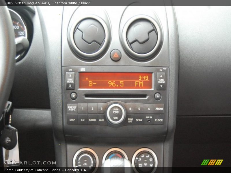 Phantom White / Black 2009 Nissan Rogue S AWD