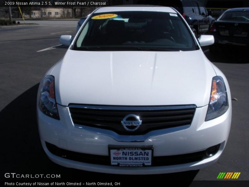 Winter Frost Pearl / Charcoal 2009 Nissan Altima 2.5 S
