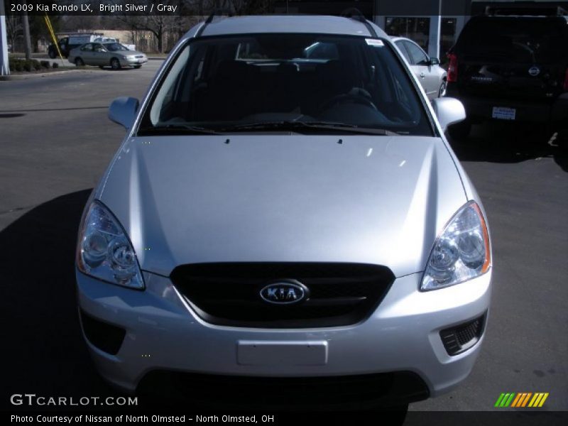 Bright Silver / Gray 2009 Kia Rondo LX