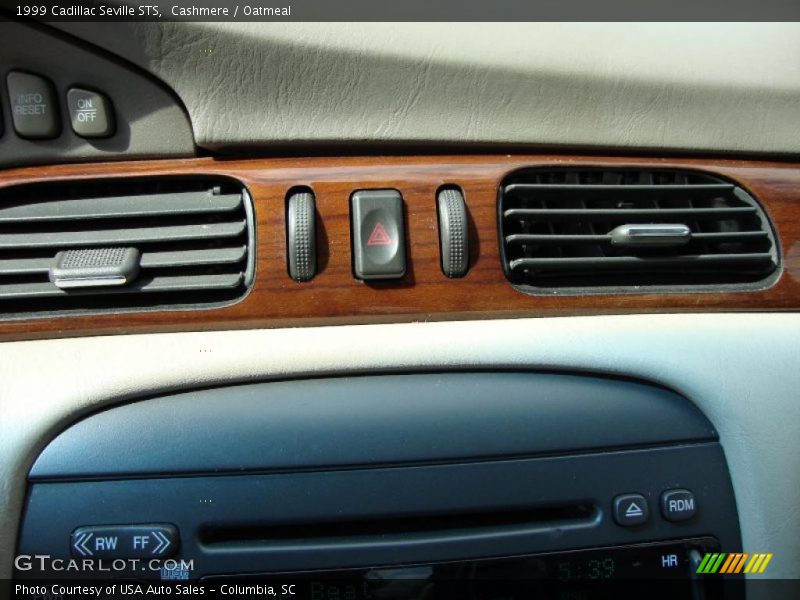 Cashmere / Oatmeal 1999 Cadillac Seville STS