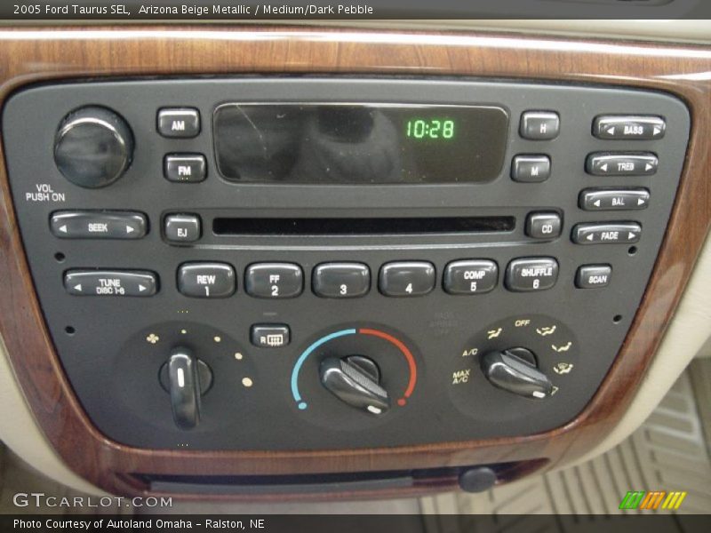 Arizona Beige Metallic / Medium/Dark Pebble 2005 Ford Taurus SEL