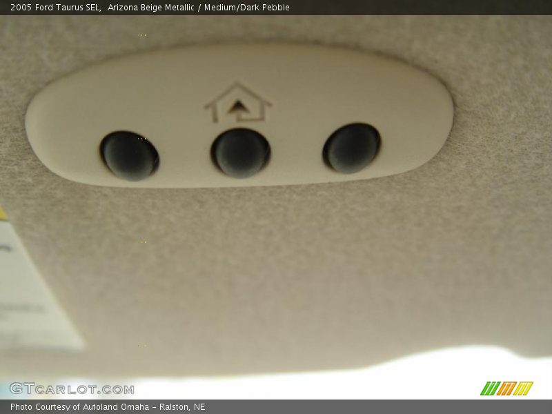 Arizona Beige Metallic / Medium/Dark Pebble 2005 Ford Taurus SEL