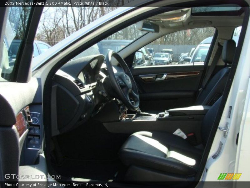 Arctic White / Black 2009 Mercedes-Benz C 300 4Matic
