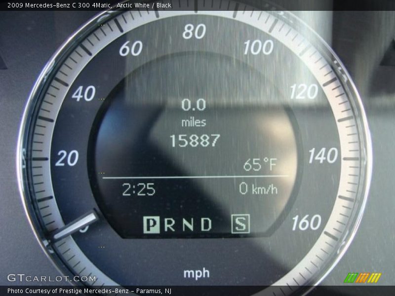 Arctic White / Black 2009 Mercedes-Benz C 300 4Matic