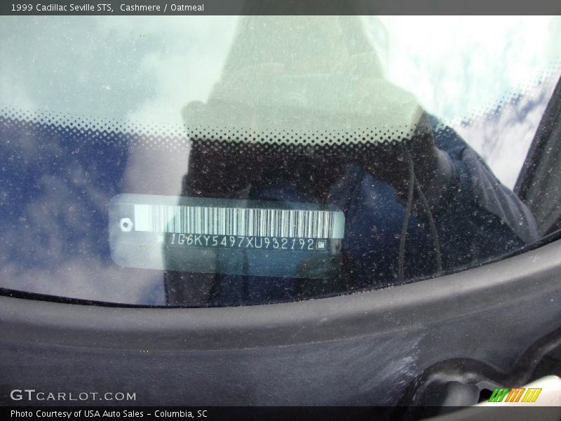 Cashmere / Oatmeal 1999 Cadillac Seville STS