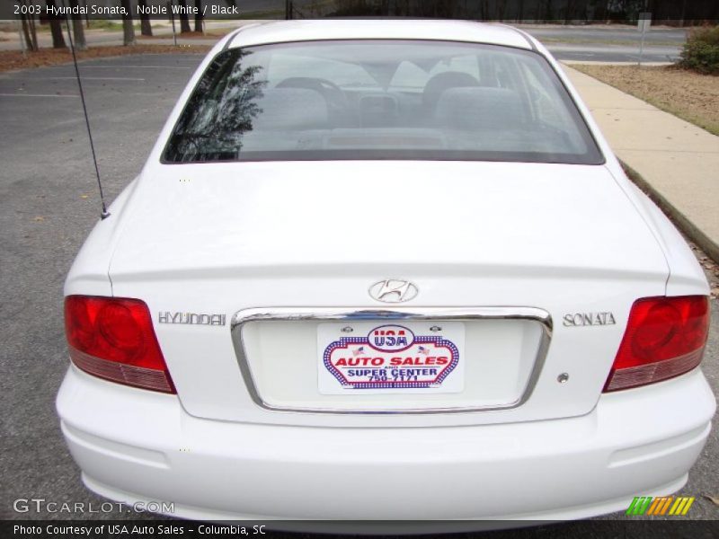 Noble White / Black 2003 Hyundai Sonata