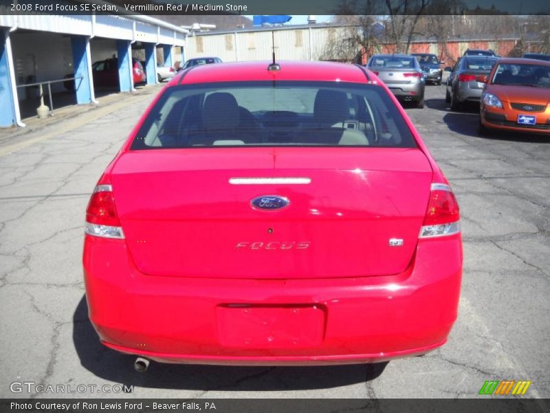 Vermillion Red / Medium Stone 2008 Ford Focus SE Sedan