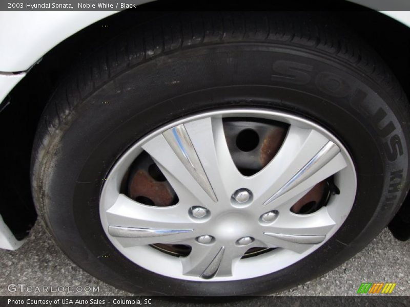 Noble White / Black 2003 Hyundai Sonata