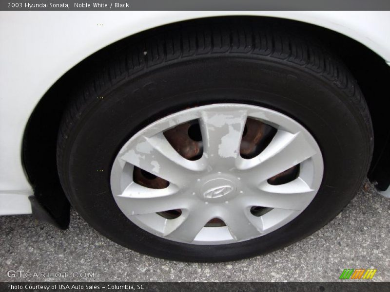Noble White / Black 2003 Hyundai Sonata
