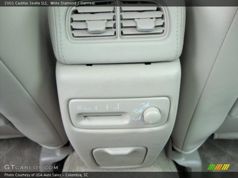 White Diamond / Oatmeal 2001 Cadillac Seville SLS