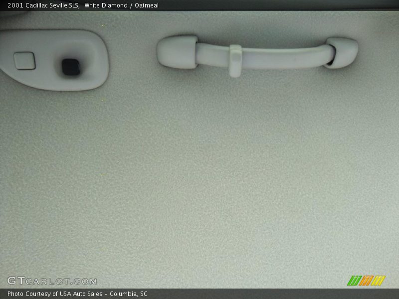 White Diamond / Oatmeal 2001 Cadillac Seville SLS