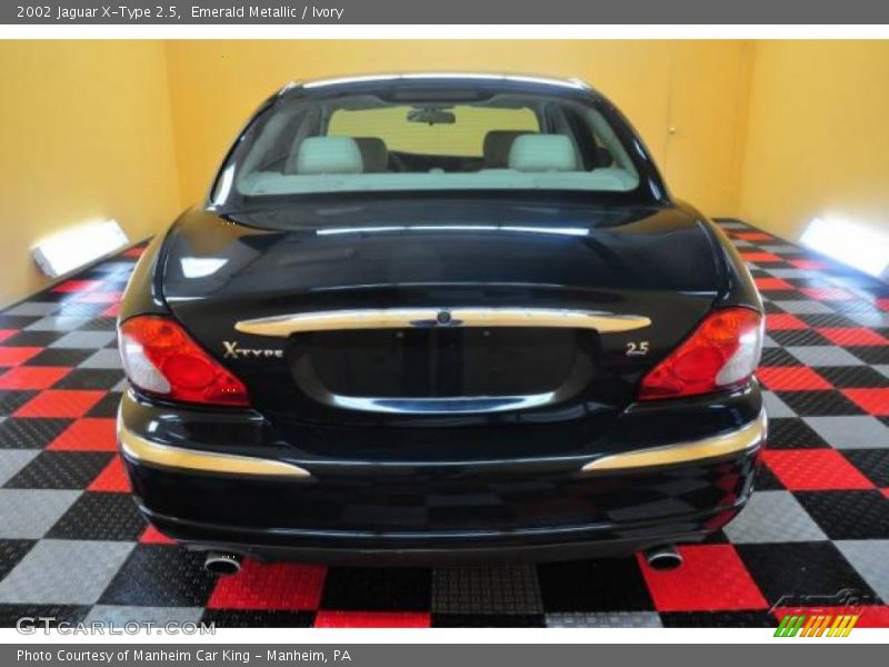 Emerald Metallic / Ivory 2002 Jaguar X-Type 2.5