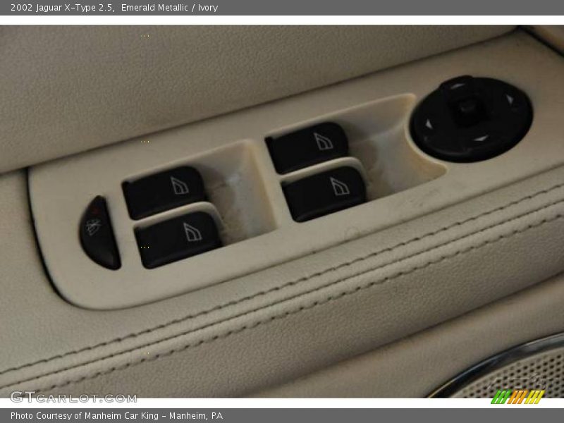 Emerald Metallic / Ivory 2002 Jaguar X-Type 2.5