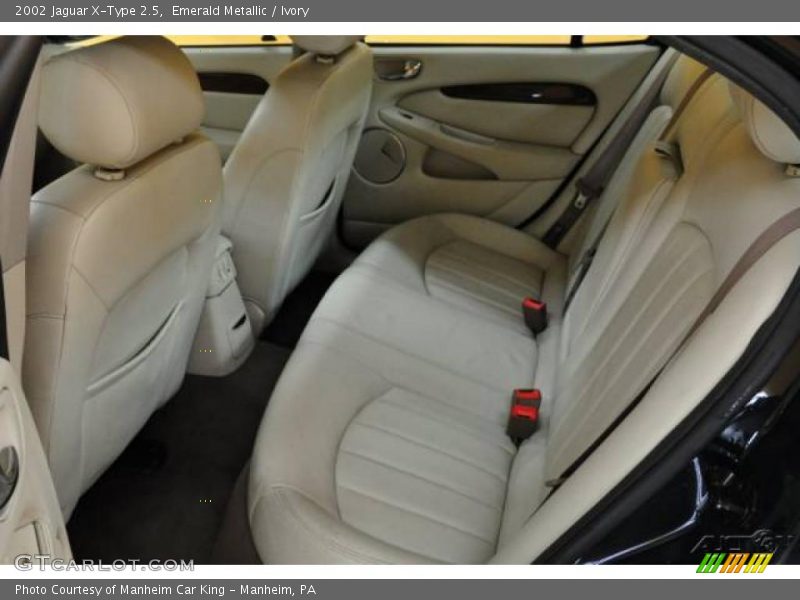 Emerald Metallic / Ivory 2002 Jaguar X-Type 2.5