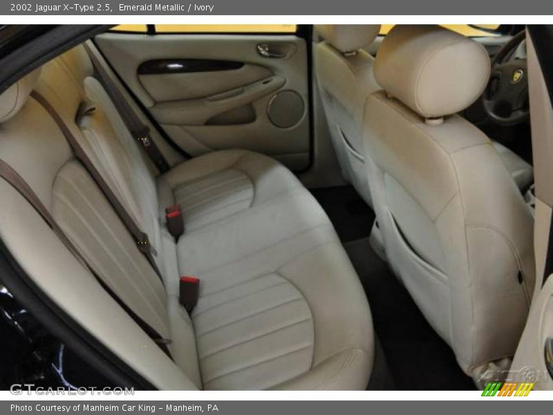 Emerald Metallic / Ivory 2002 Jaguar X-Type 2.5