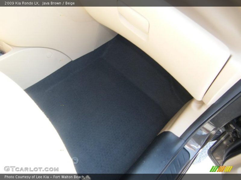 Java Brown / Beige 2009 Kia Rondo LX