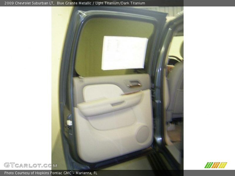 Blue Granite Metallic / Light Titanium/Dark Titanium 2009 Chevrolet Suburban LT