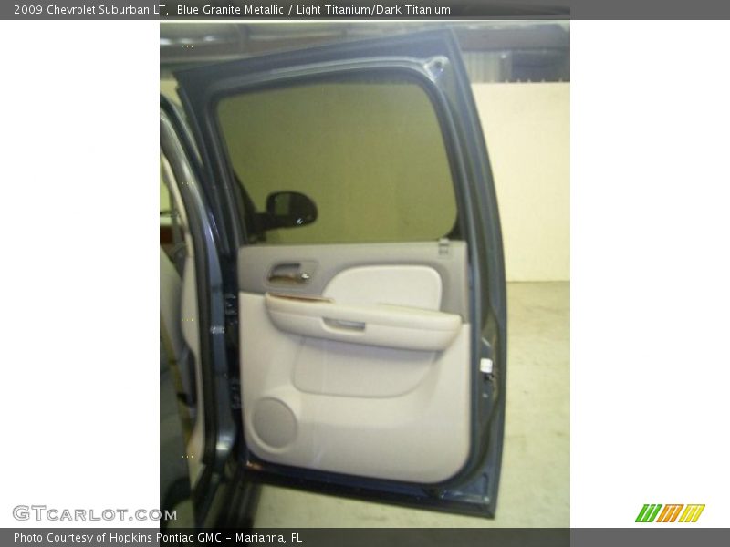 Blue Granite Metallic / Light Titanium/Dark Titanium 2009 Chevrolet Suburban LT