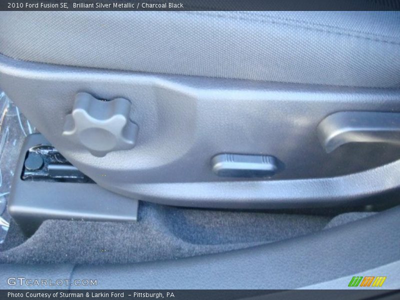Brilliant Silver Metallic / Charcoal Black 2010 Ford Fusion SE
