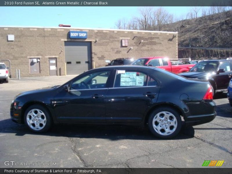 Atlantis Green Metallic / Charcoal Black 2010 Ford Fusion SE
