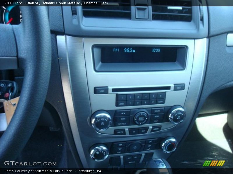 Atlantis Green Metallic / Charcoal Black 2010 Ford Fusion SE