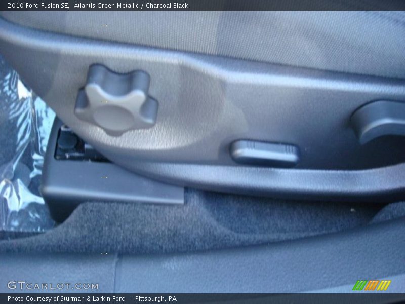 Atlantis Green Metallic / Charcoal Black 2010 Ford Fusion SE