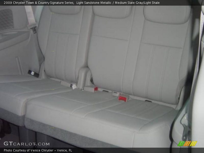 Light Sandstone Metallic / Medium Slate Gray/Light Shale 2009 Chrysler Town & Country Signature Series