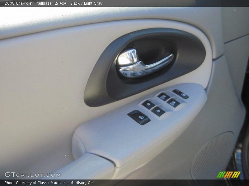 Black / Light Gray 2008 Chevrolet TrailBlazer LS 4x4