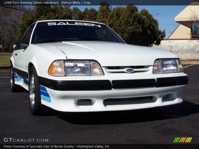 Oxford White / Gray 1988 Ford Mustang Saleen Hatchback