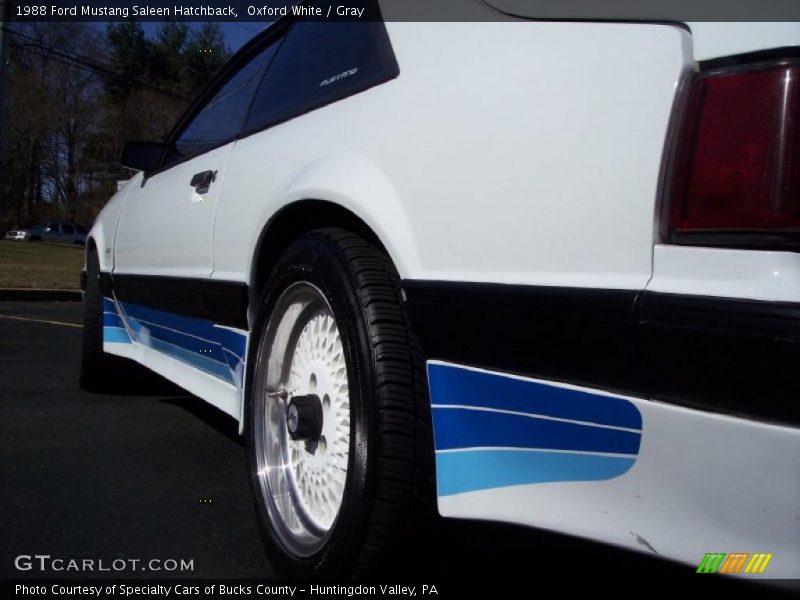 Oxford White / Gray 1988 Ford Mustang Saleen Hatchback