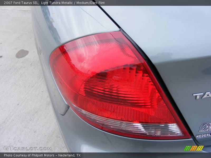 Light Tundra Metallic / Medium/Dark Flint 2007 Ford Taurus SEL