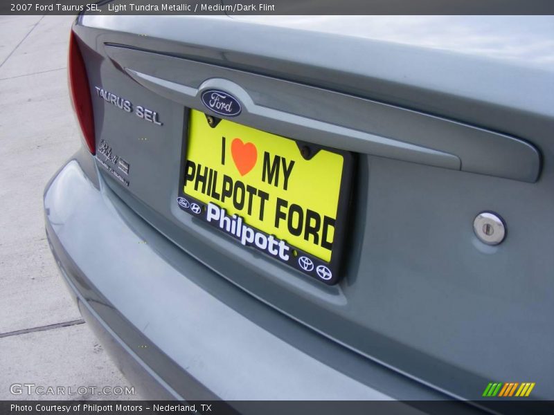 Light Tundra Metallic / Medium/Dark Flint 2007 Ford Taurus SEL