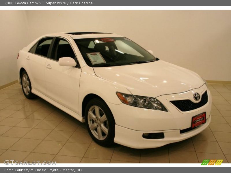 Super White / Dark Charcoal 2008 Toyota Camry SE