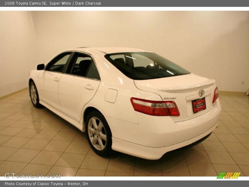 Super White / Dark Charcoal 2008 Toyota Camry SE