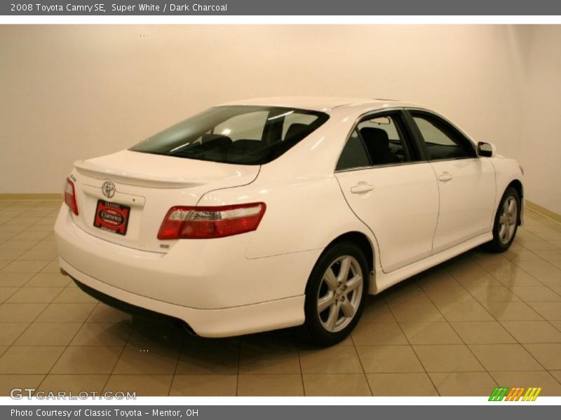 Super White / Dark Charcoal 2008 Toyota Camry SE